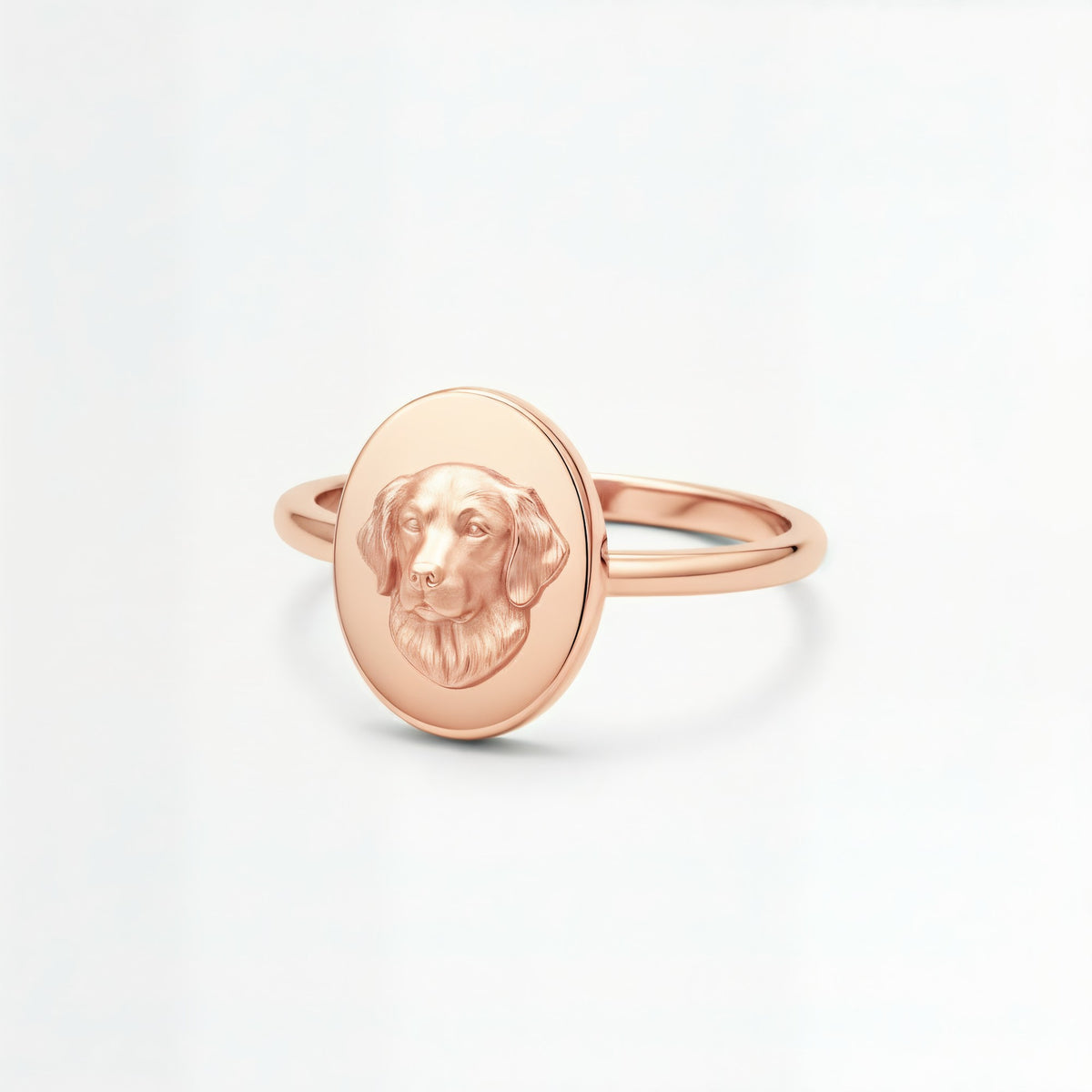 Oval portrait signet ring in 18K rose gold vermeil